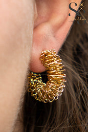 حلق سلك صغير