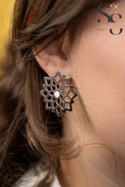 Hollow Flower White-Shell Earrings