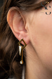 حلق هندسي صدف أبيض