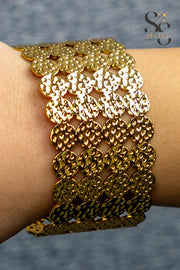 أسورة دوائر منقرشة 