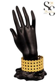 أسورة دوائر منقرشة 