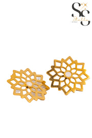 Hollow Flower White-Shell Earrings