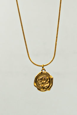 Rose Frame Mouse Tail Necklace