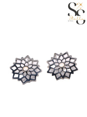 Hollow Flower White-Shell Earrings